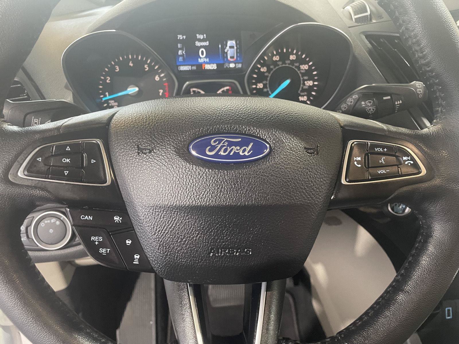 Used 2018 Ford Escape Titanium w/ Ford Safe & Smart Package AWD/4WD image 13