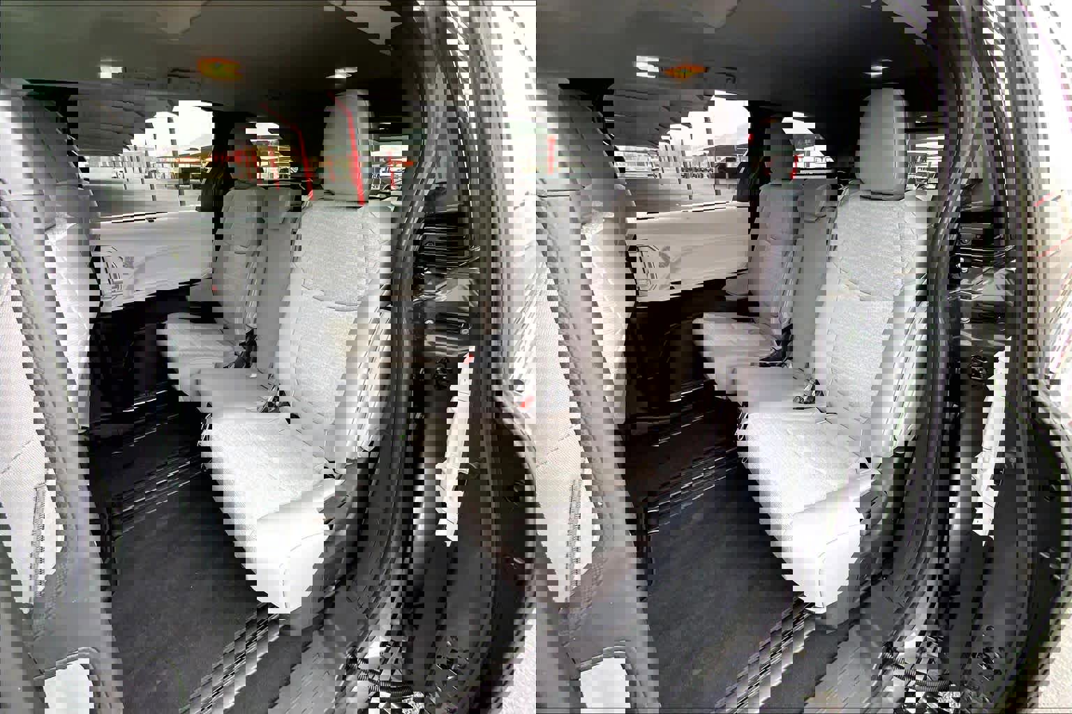 Used 2025 Toyota Sienna LE image 21