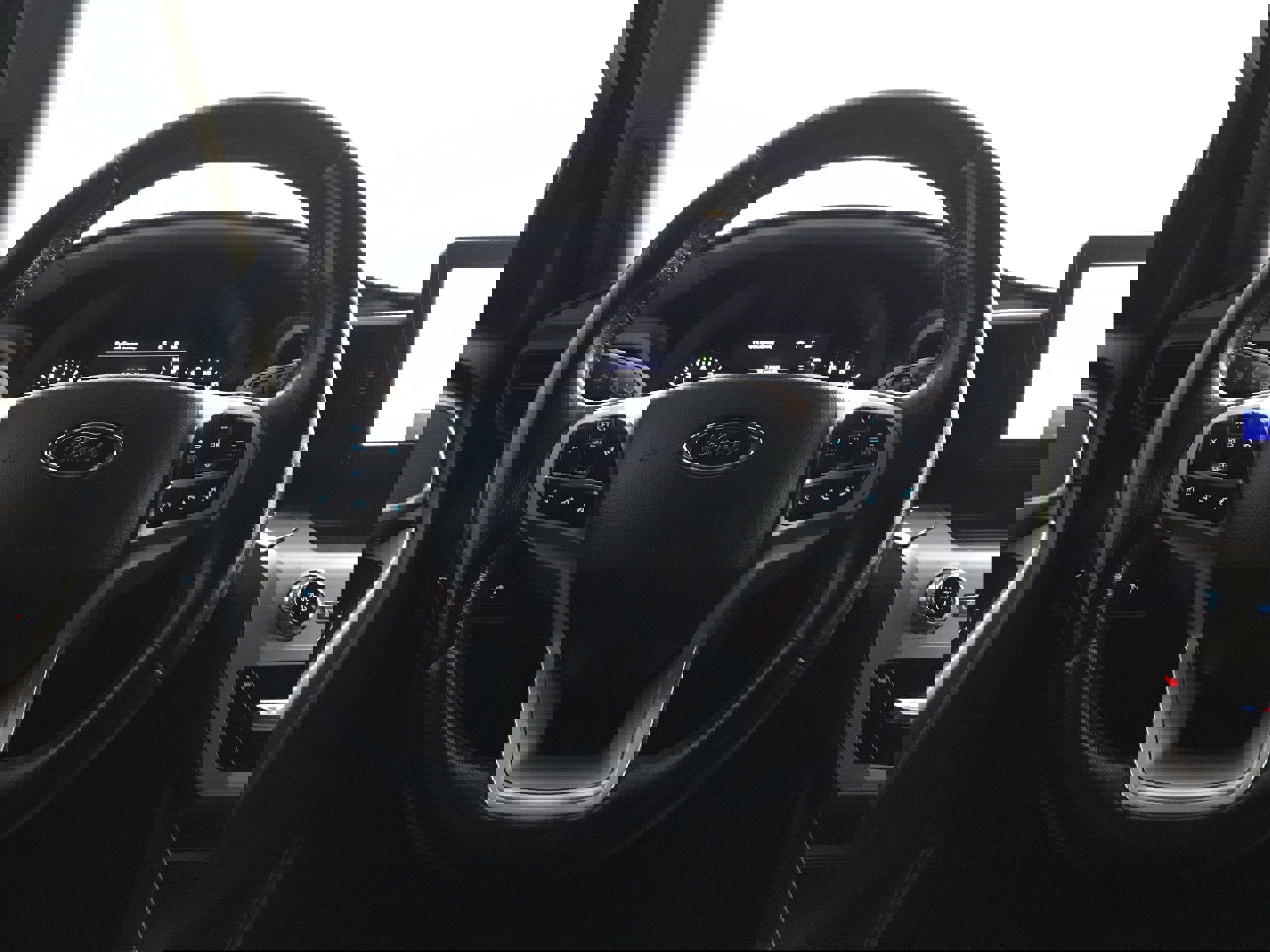 Used 2022 Ford Explorer XLT image 39