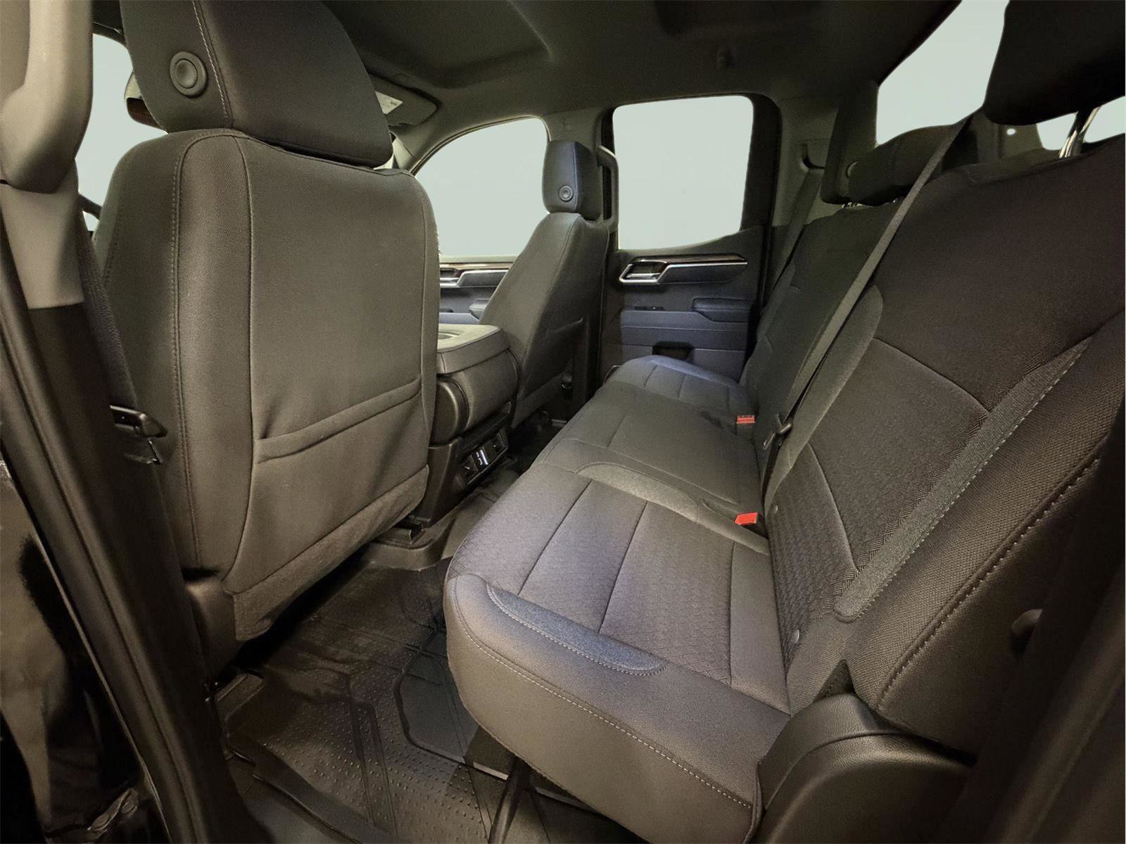 Certified 2026 Chevrolet Silverado 1500 RST w/ RST Select Package AWD/4WD image 25