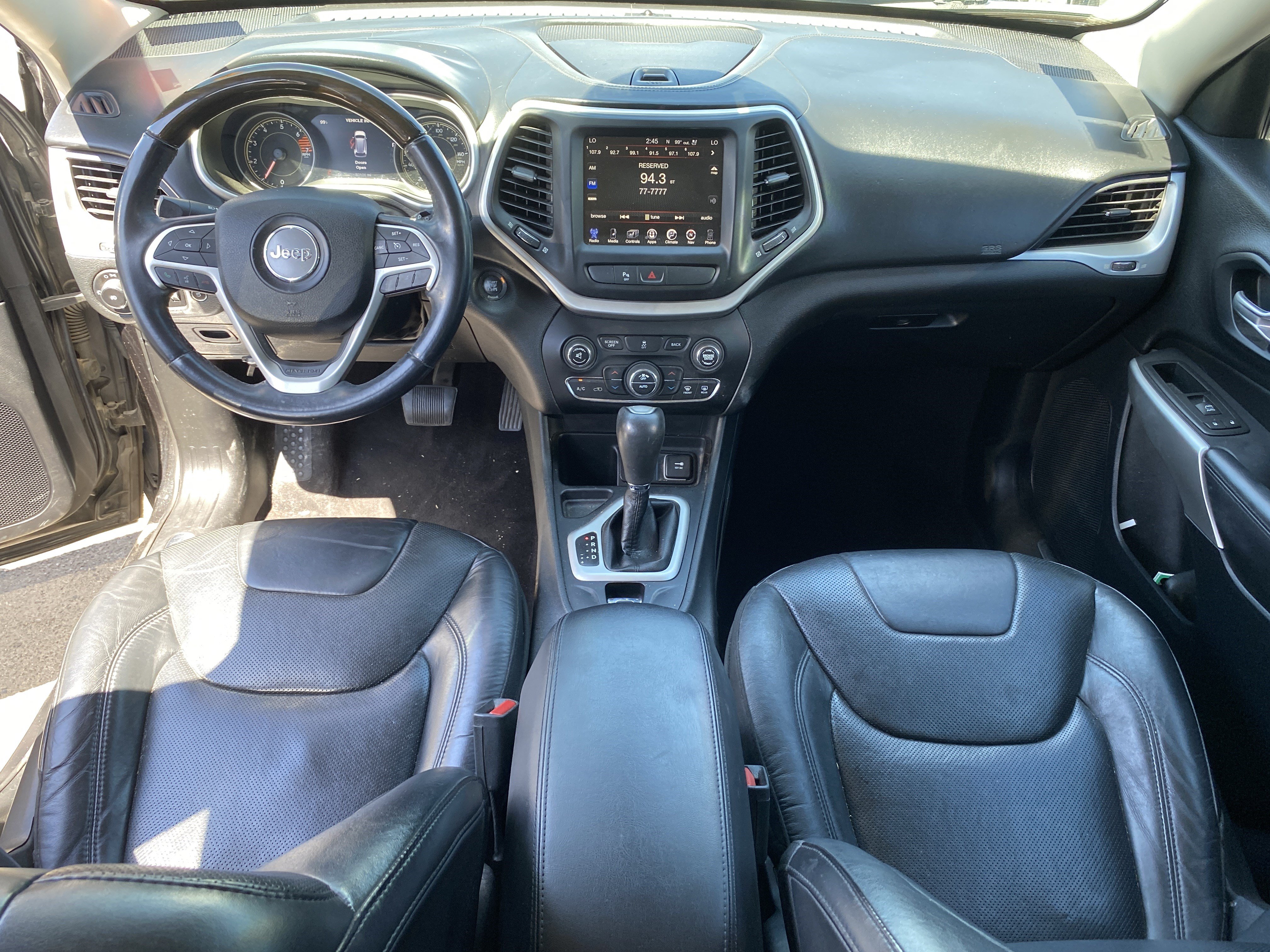 Used 2016 Jeep Cherokee Overland FWD image 15