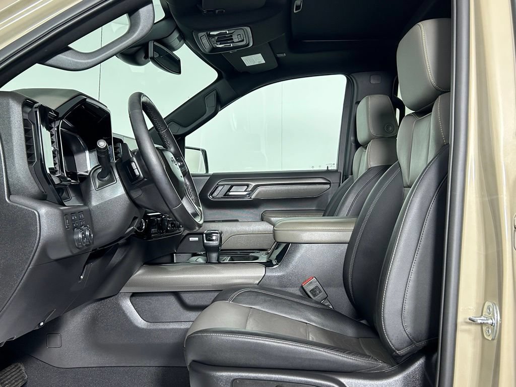 Used 2023 Chevrolet Silverado 1500 ZR2 AWD/4WD image 32