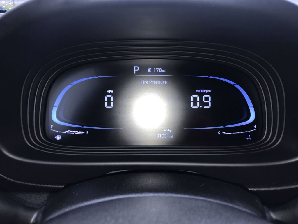 Used 2024 Hyundai Venue SEL image 15