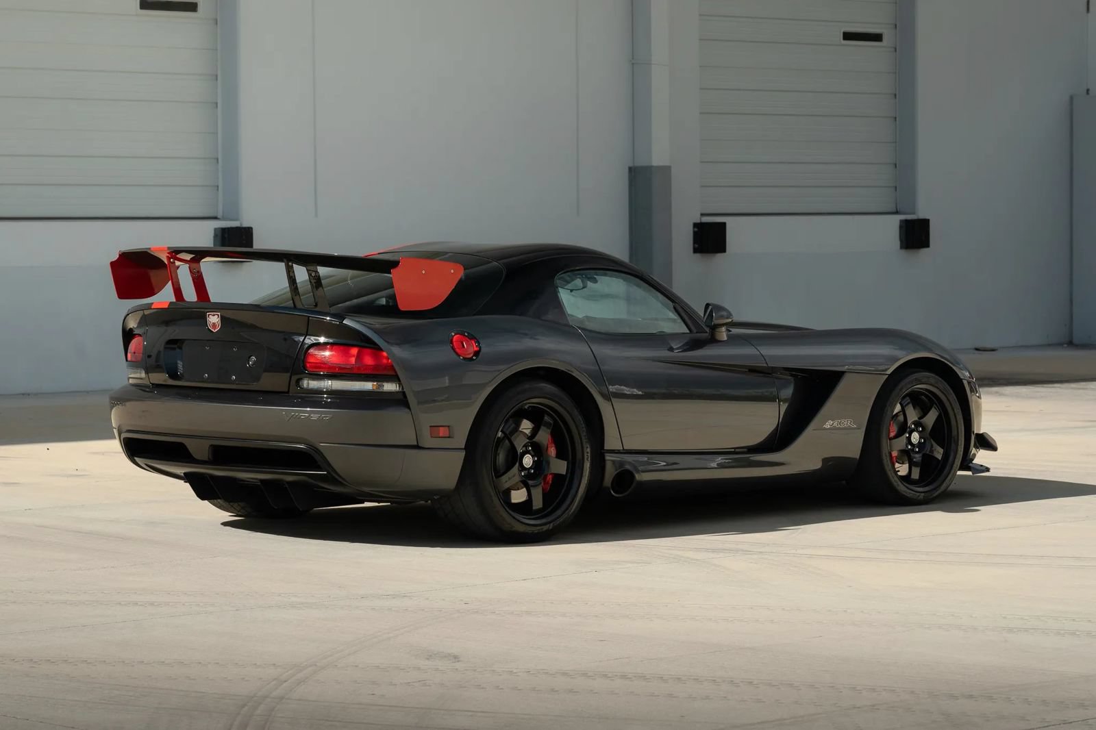 Used 2009 Dodge Viper ACR RWD image 8