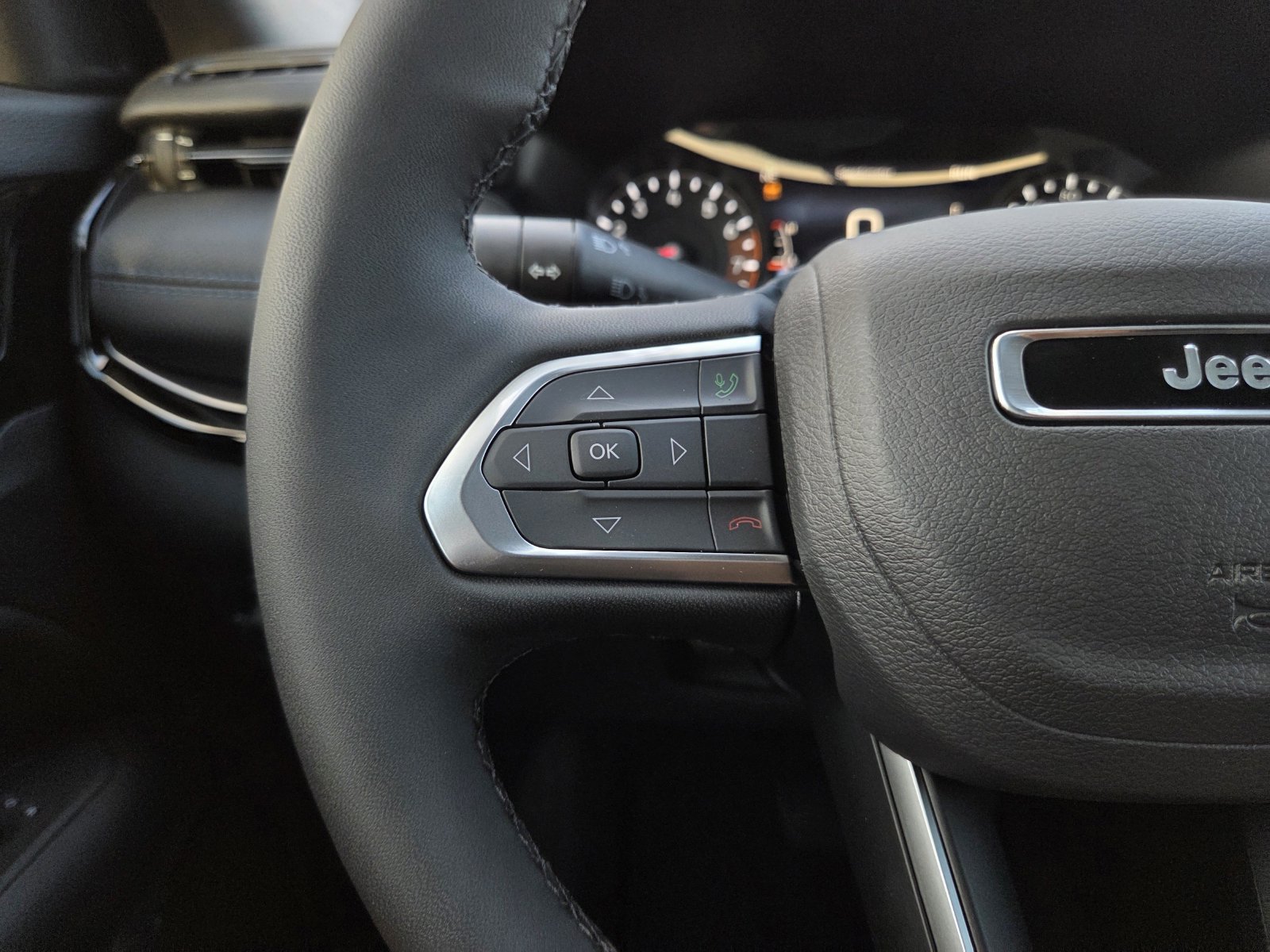 New 2026 Jeep Compass Latitude AWD/4WD image 38