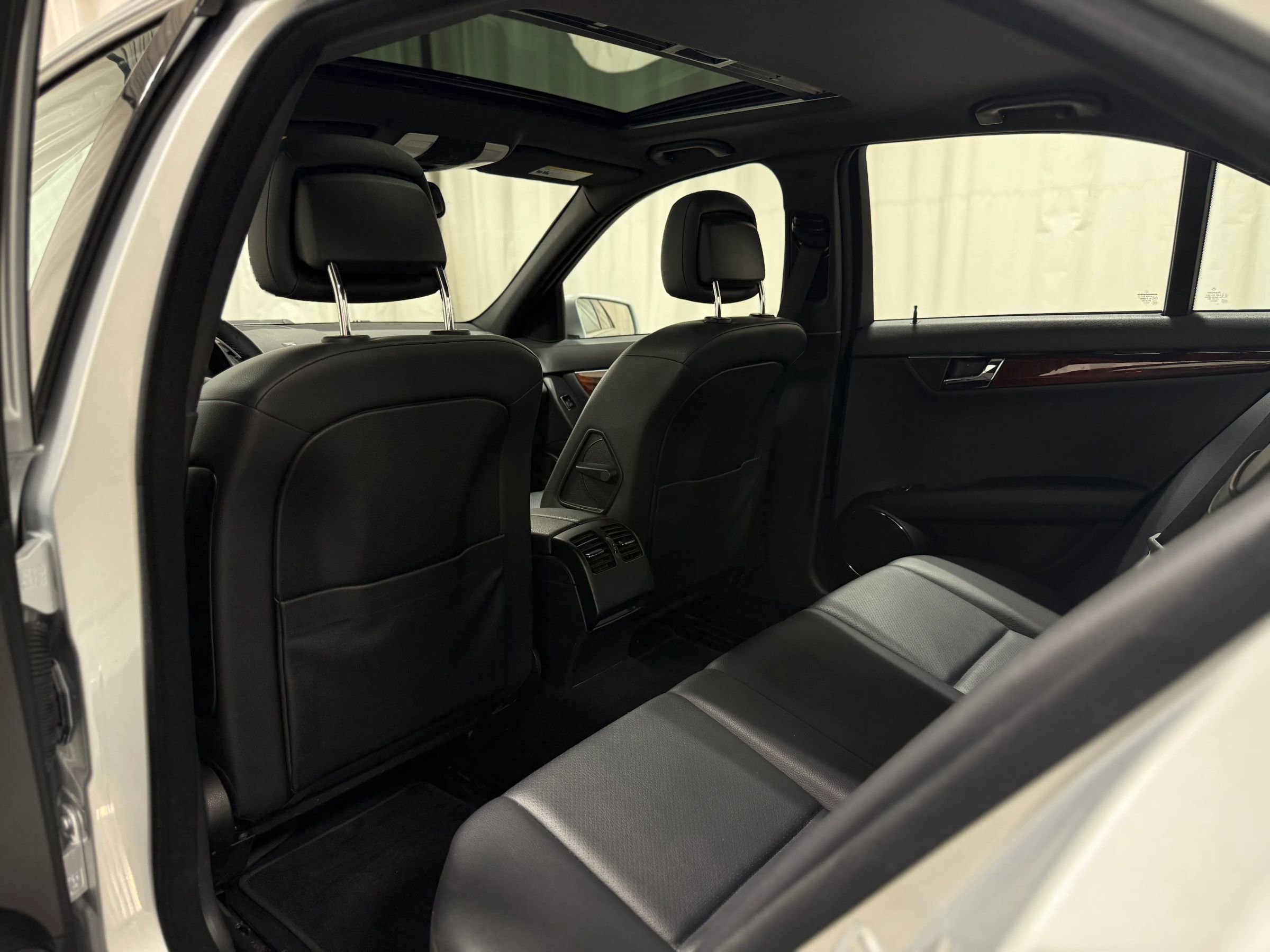 Used 2010 Mercedes-Benz C 300 Sedan image 36
