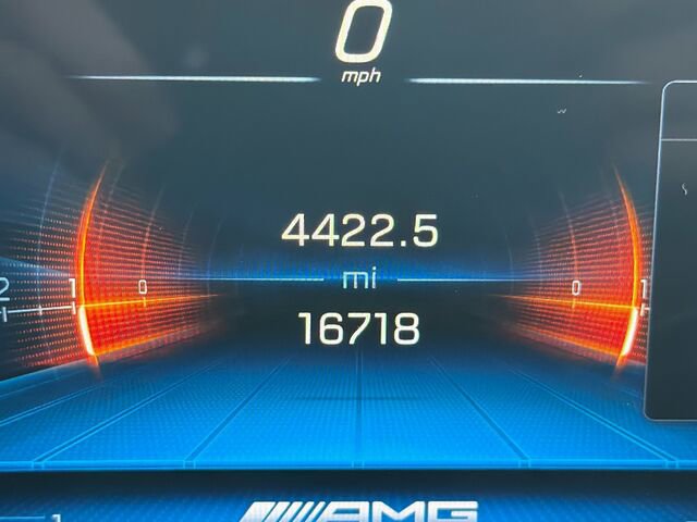 Used 2024 Mercedes-Benz GLA 35 AMG 4MATIC image 33