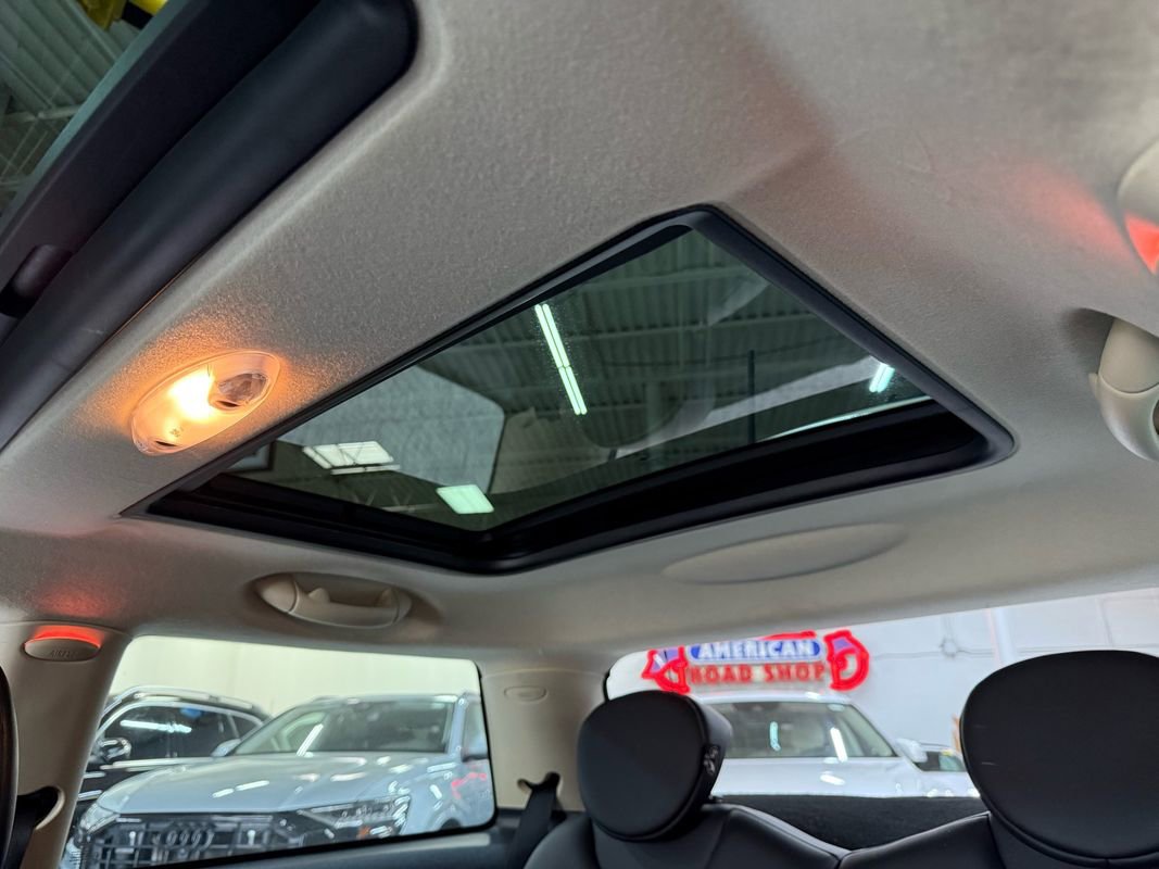 Used 2012 MINI Cooper Hardtop image 16