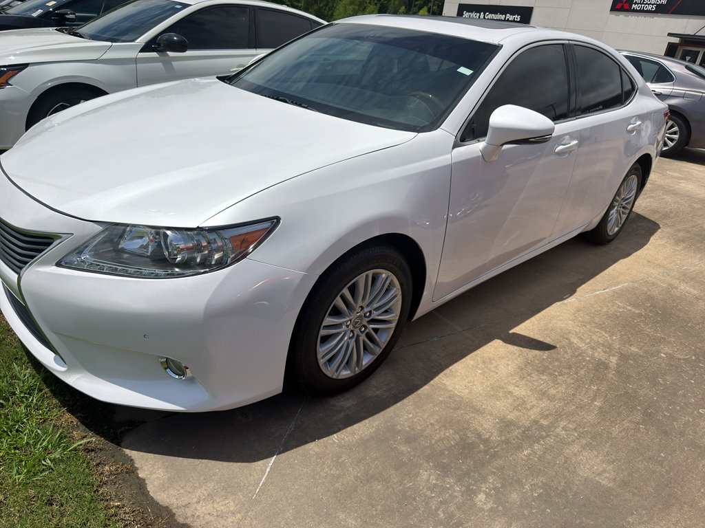 Used 2013 Lexus ES 350 w/ Luxury Pkg FWD image 1