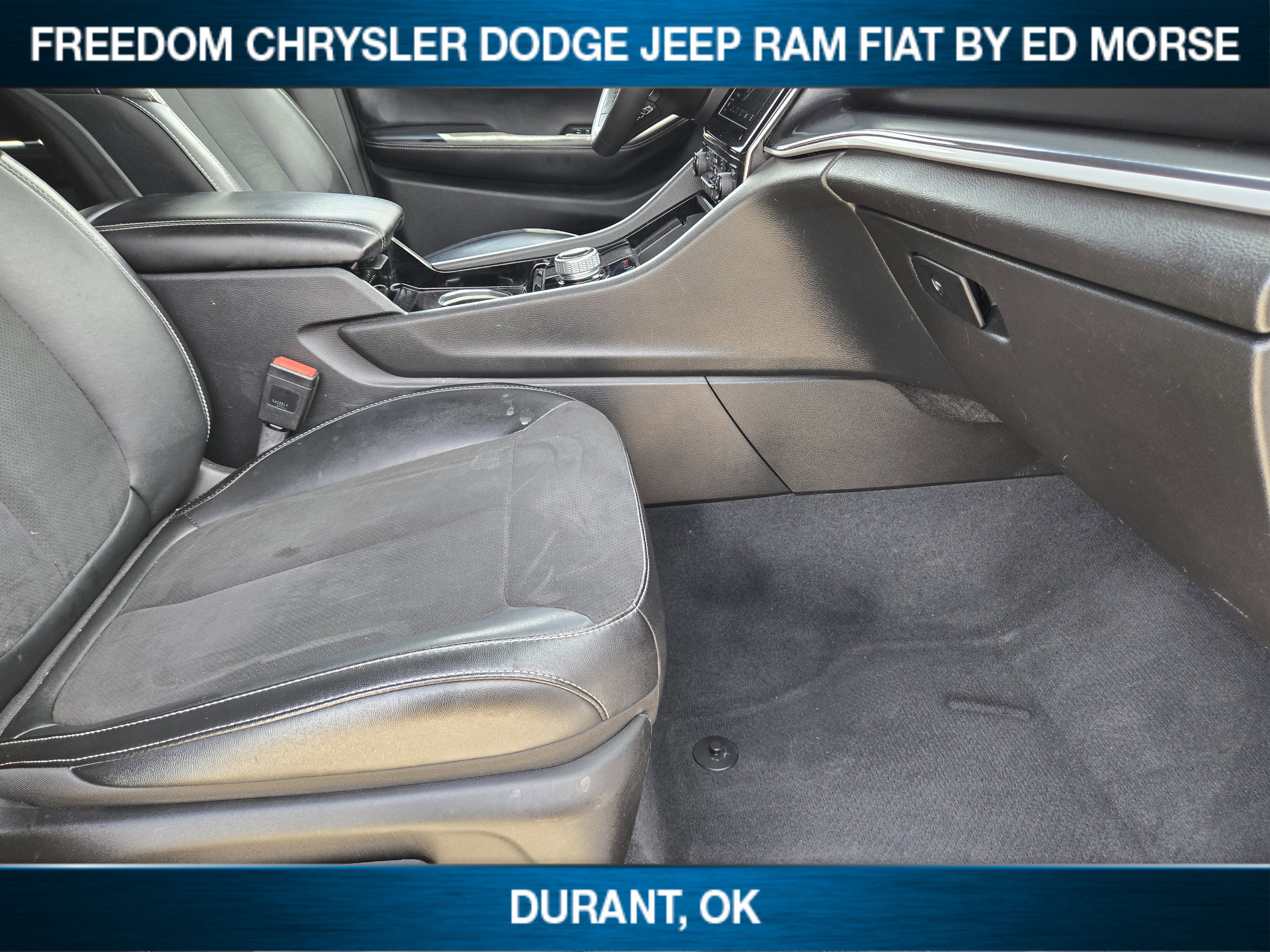 Used 2023 Jeep Grand Cherokee Altitude image 9