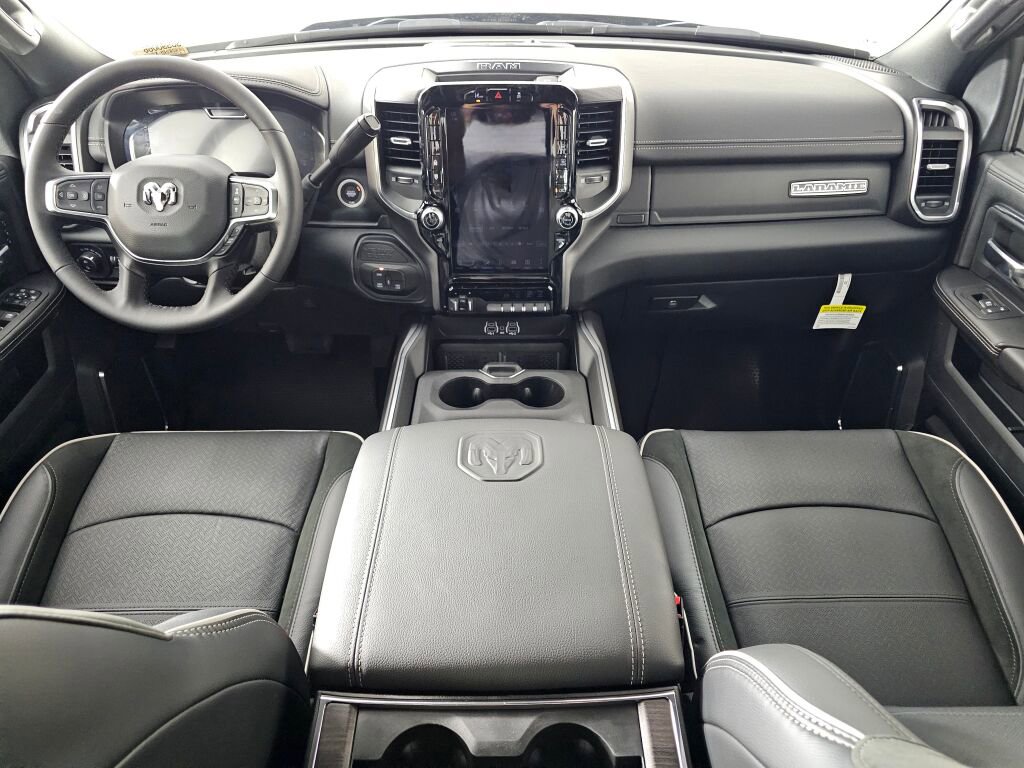 New 2025 RAM 2500 Laramie w/ Towing Technology Group image 17