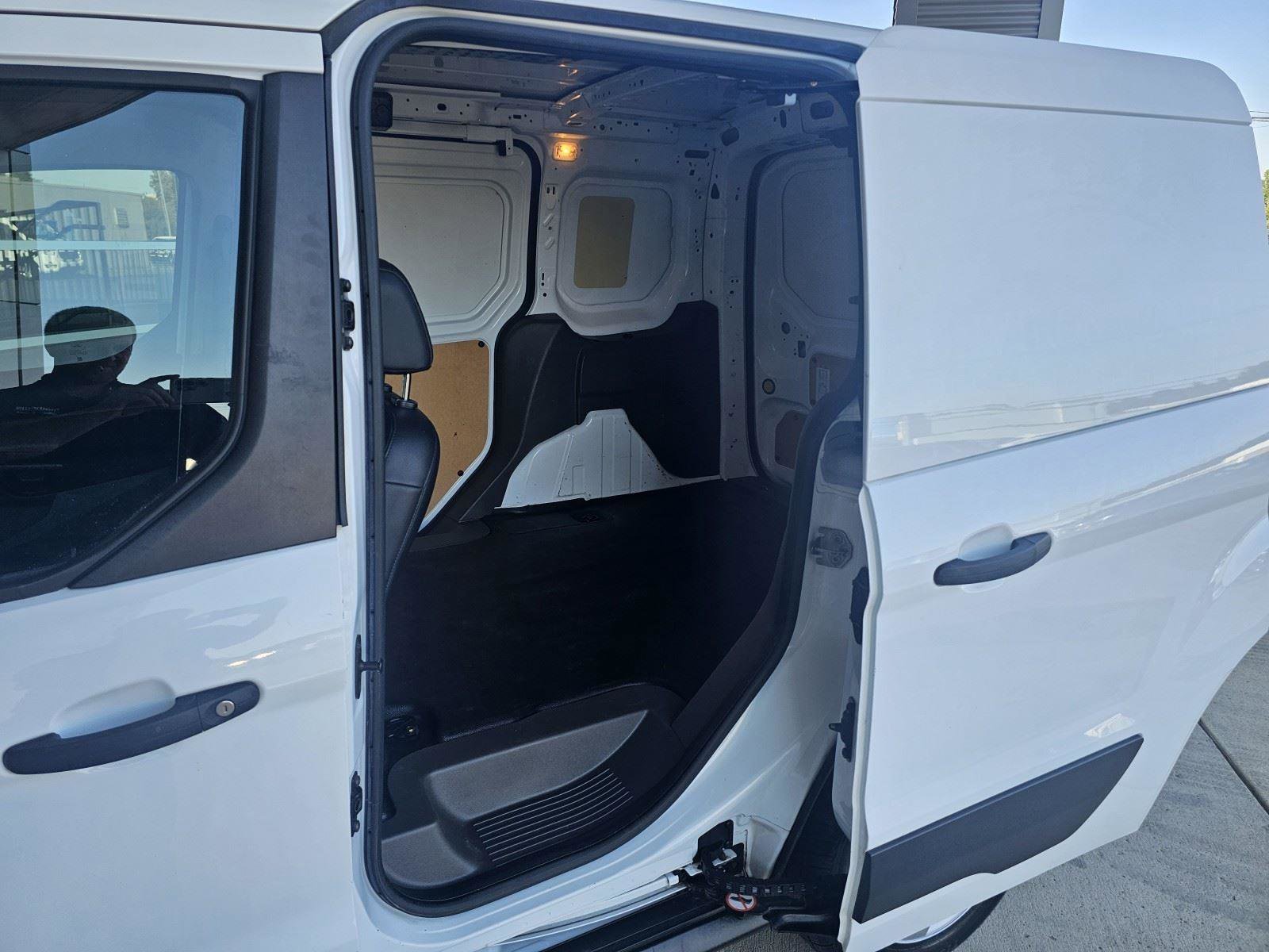 Used 2019 Ford Transit Connect XL image 19