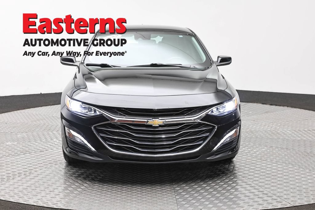 Used 2024 Chevrolet Malibu LT FWD image 2