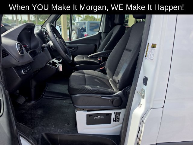 Used 2025 Mercedes-Benz Sprinter 2500 image 12