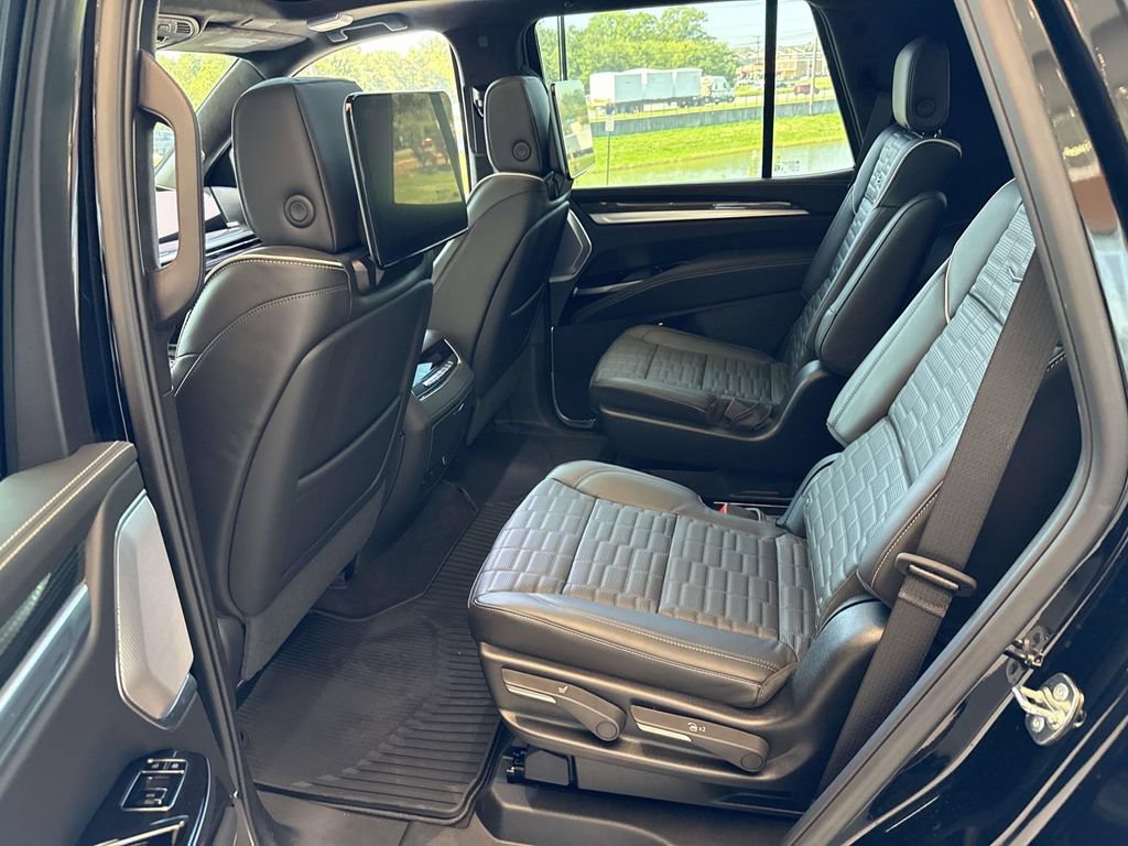 Certified 2026 Cadillac Escalade V AWD/4WD image 7