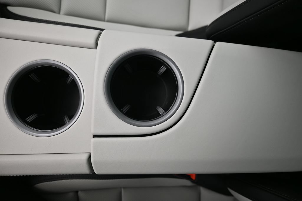 New 2026 Porsche Taycan AWD/4WD image 19