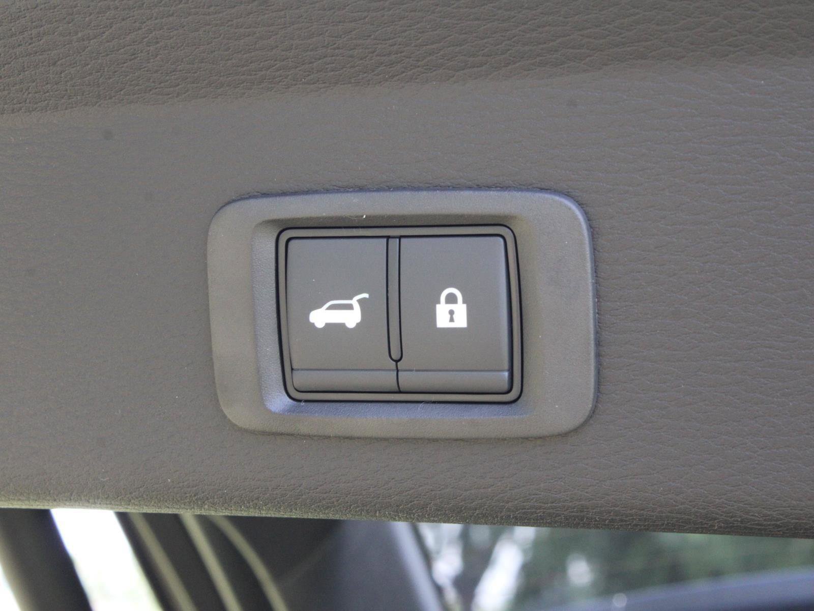 New 2025 Mitsubishi Outlander SEL image 16