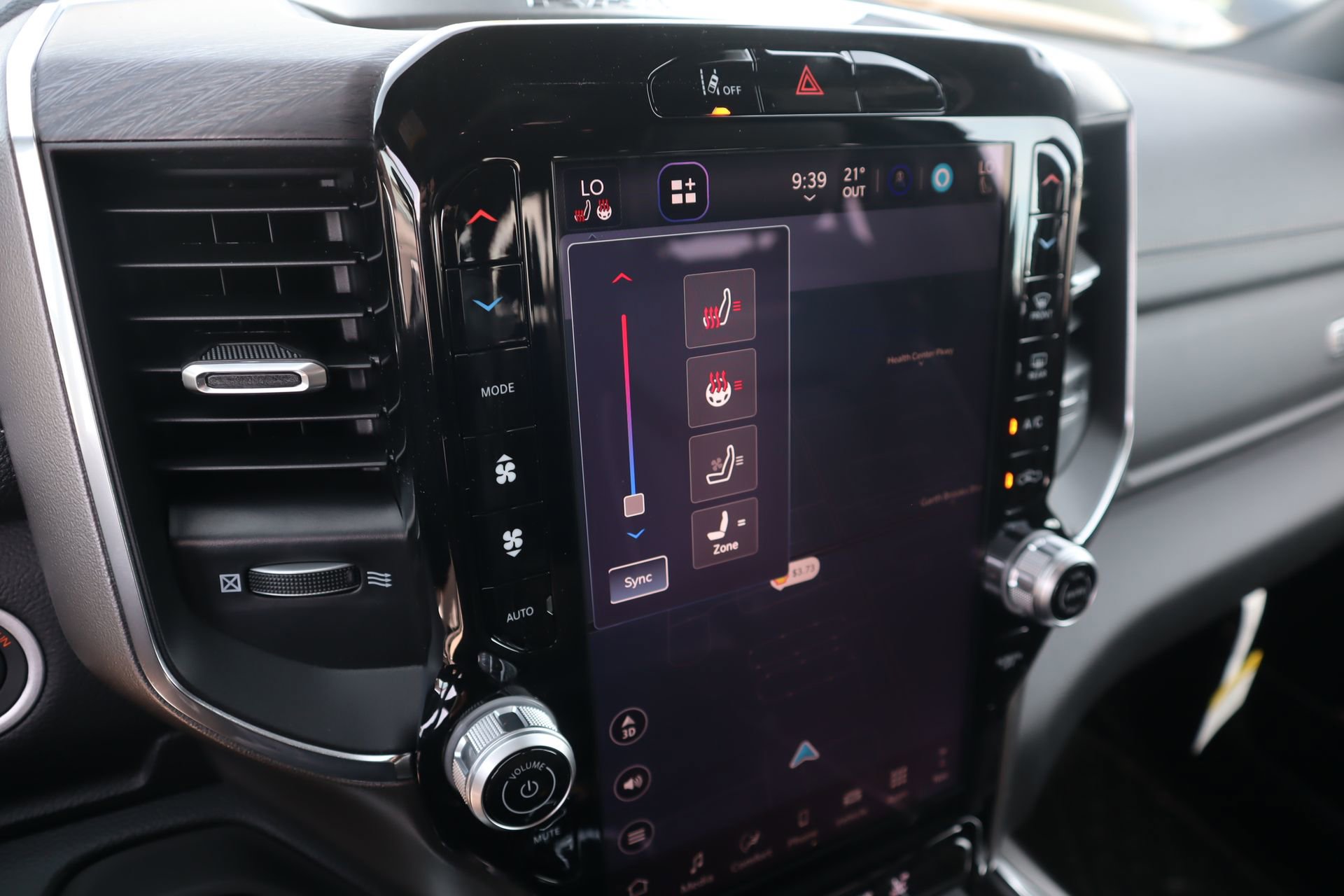 New 2026 RAM 1500 Laramie AWD/4WD image 8