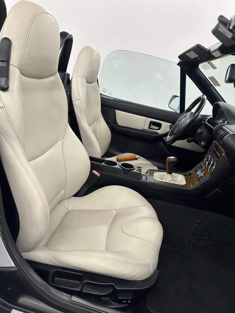 Used 2001 BMW Z3 3.0i RWD image 27