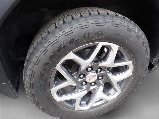 Used 2024 GMC Sierra 1500 SLT w/ SLT Premium Package AWD/4WD image 8