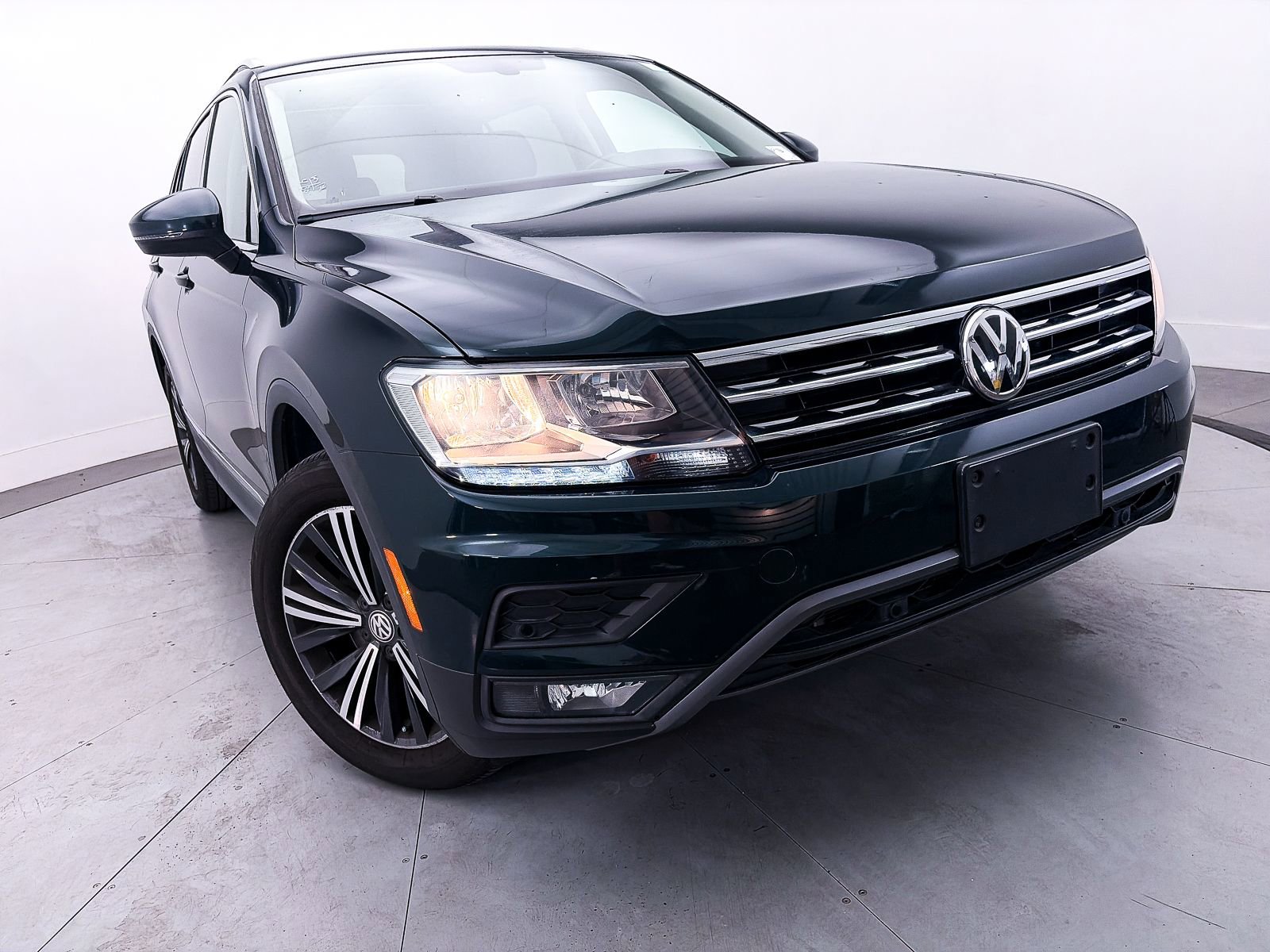Used 2019 Volkswagen Tiguan SEL FWD image 7