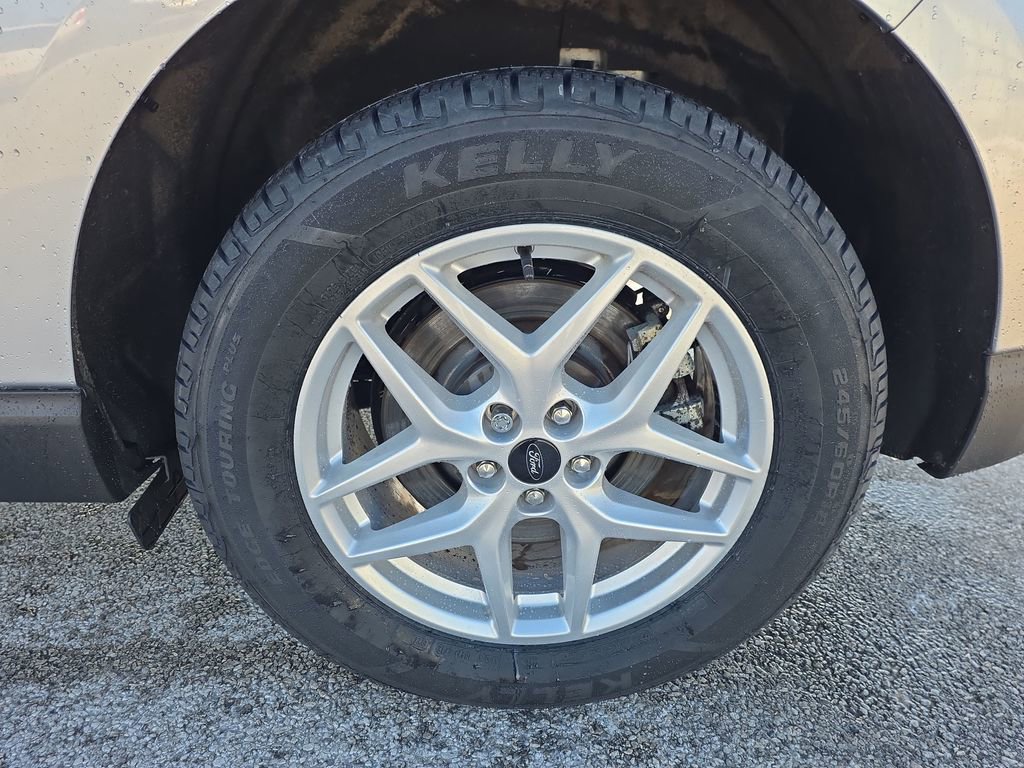 Used 2024 Ford Edge SEL w/ Convenience Package image 11