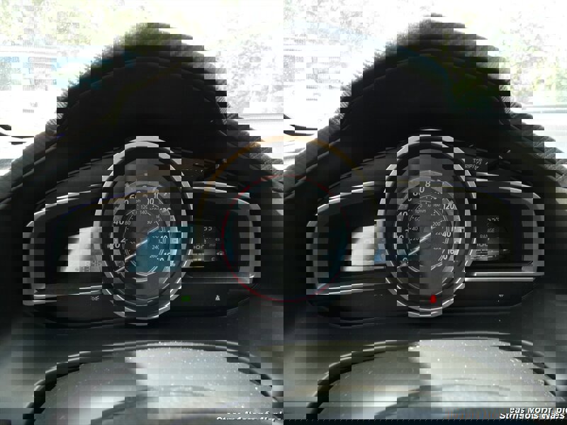 Used 2015 MAZDA MAZDA3 i Sport image 18