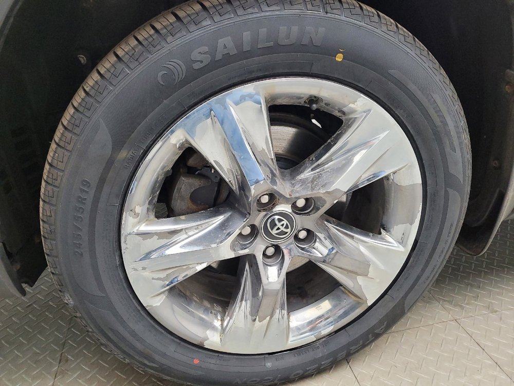 Used 2018 Toyota Highlander Limited Platinum AWD/4WD image 31