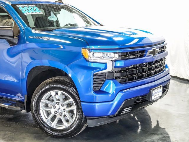 Certified 2022 Chevrolet Silverado 1500 RST image 3