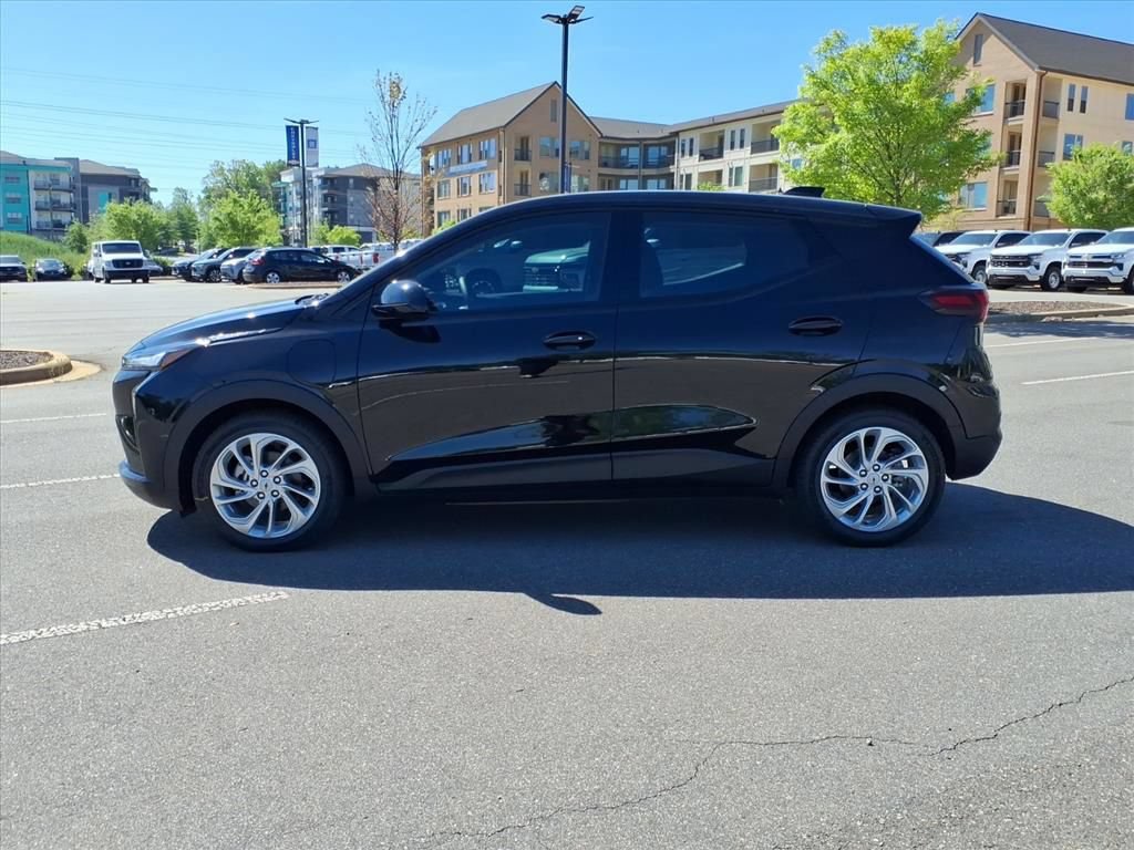 New 2027 Chevrolet Bolt LT w/ Comfort Package FWD image 28