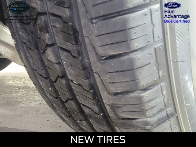 Used 2023 Ford Explorer XLT w/ Equipment Group 202A AWD/4WD image 12