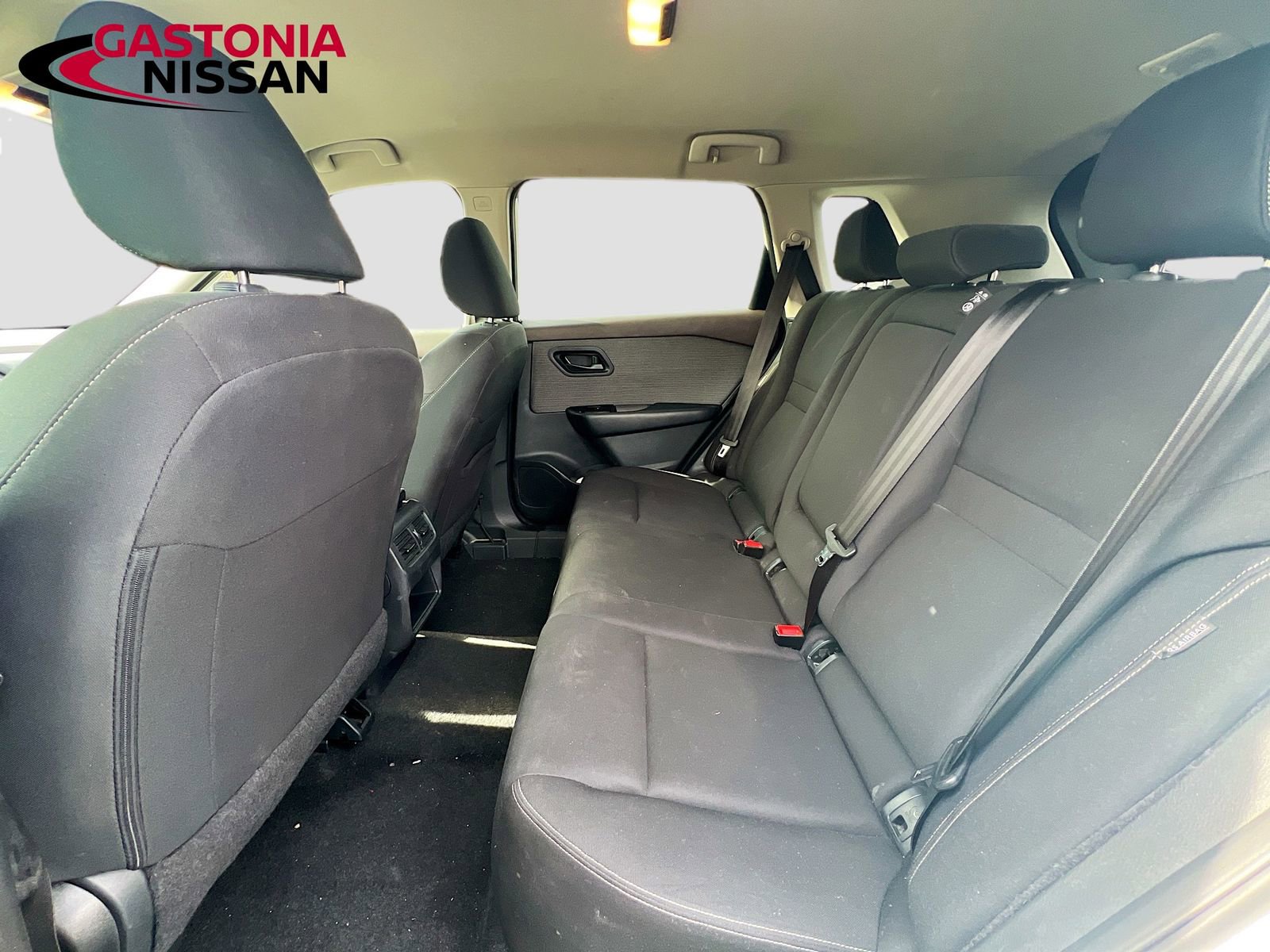 Used 2023 Nissan Rogue S image 30