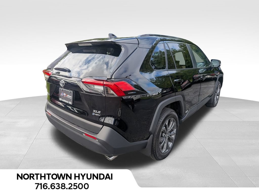 Used 2025 Toyota RAV4 XLE Premium w/ Weather Package AWD/4WD image 13