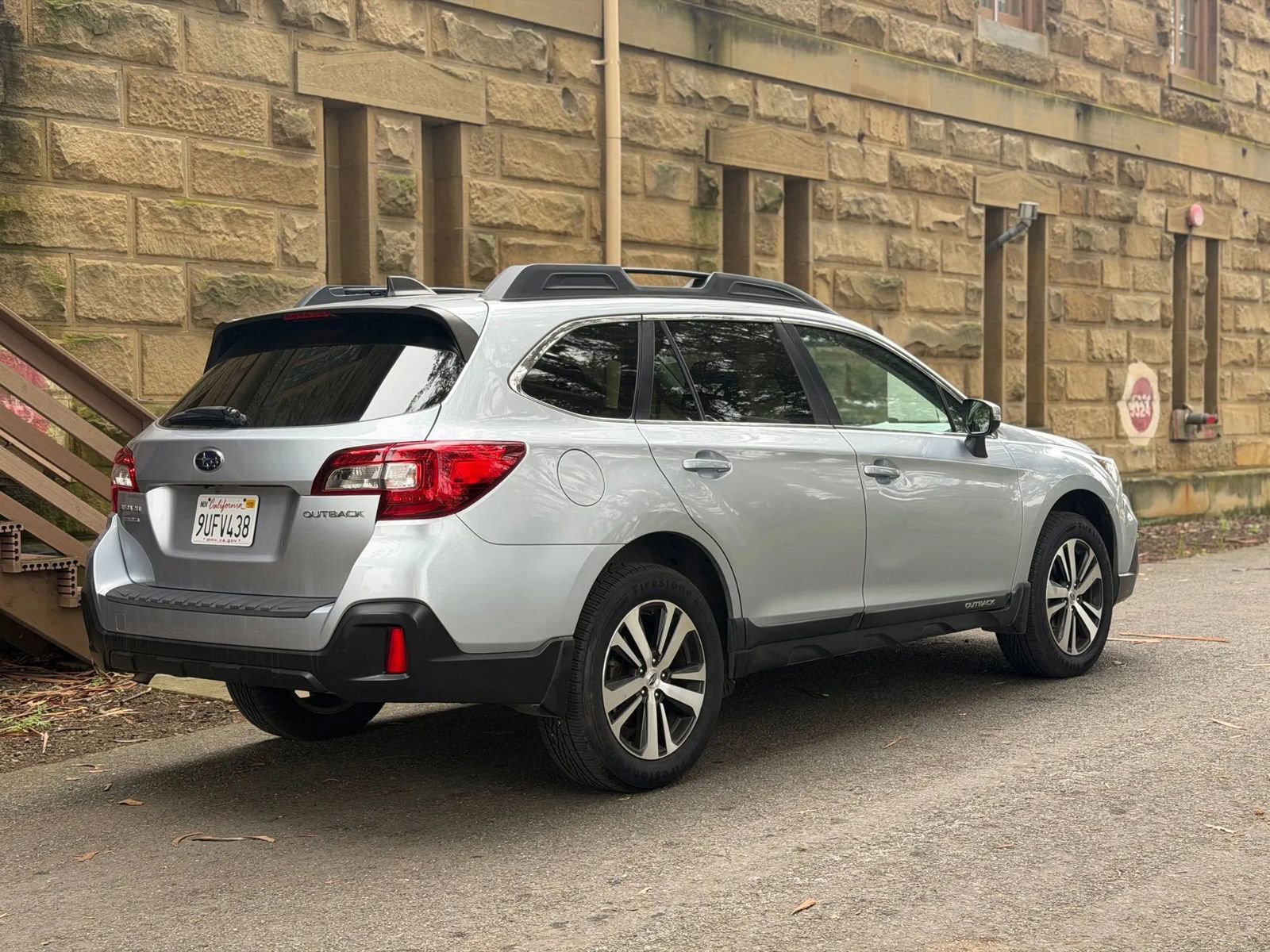 Used 2019 Subaru Outback 2.5i Limited w/ Popular Package #2 AWD/4WD image 5
