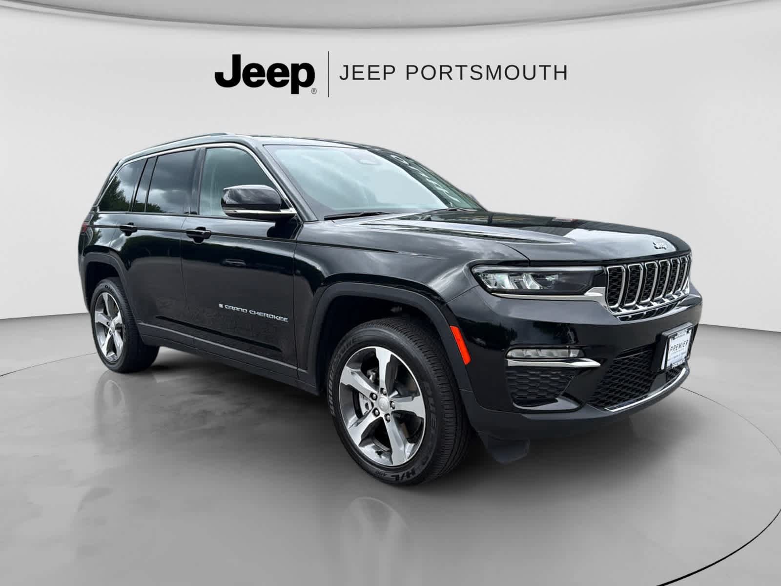 Used 2023 Jeep Grand Cherokee 4WD 4xe image 1