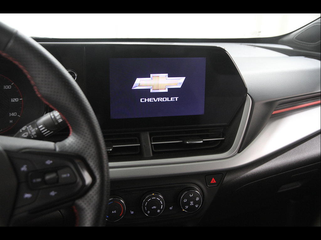 Certified 2024 Chevrolet Trax RS FWD image 9