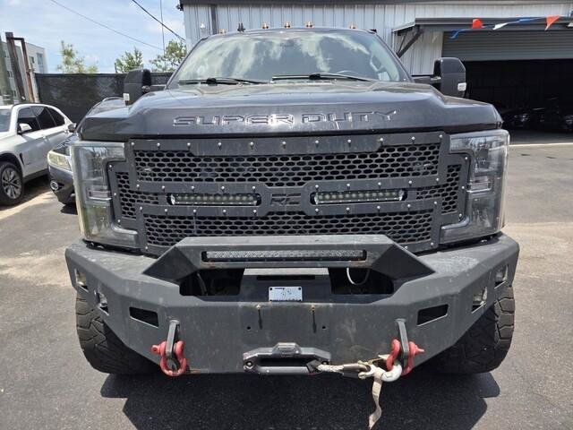 Used 2019 Ford F250 Lariat w/ Lariat Ultimate Package AWD/4WD image 2