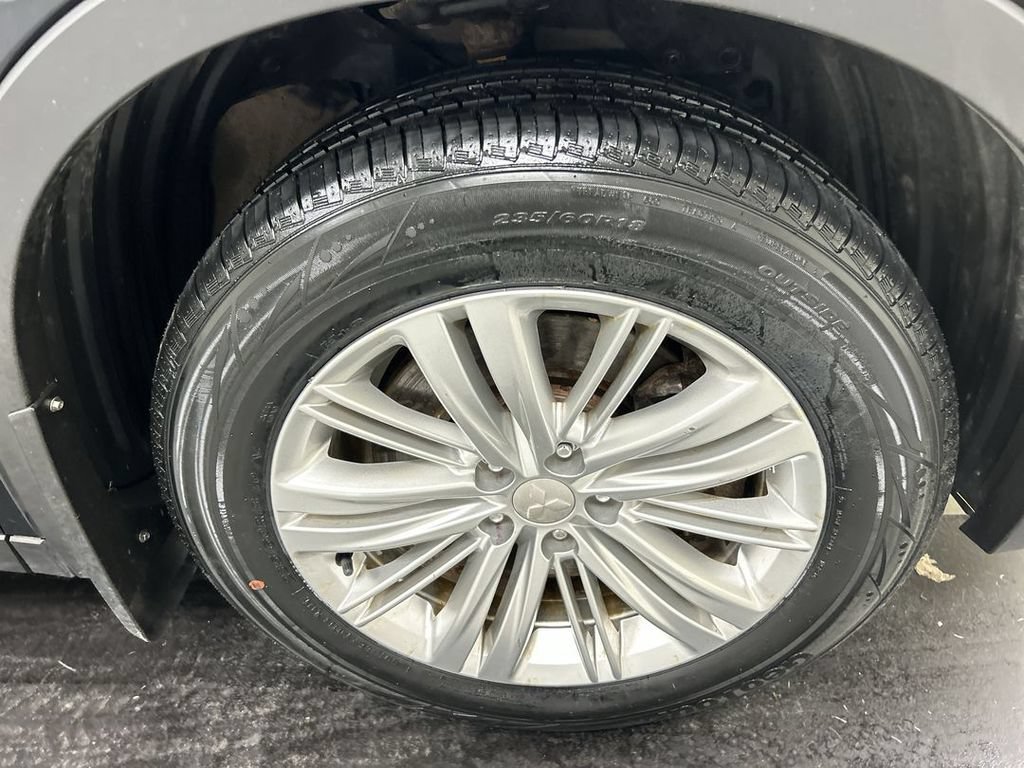 Used 2022 Mitsubishi Outlander ES AWD/4WD image 8