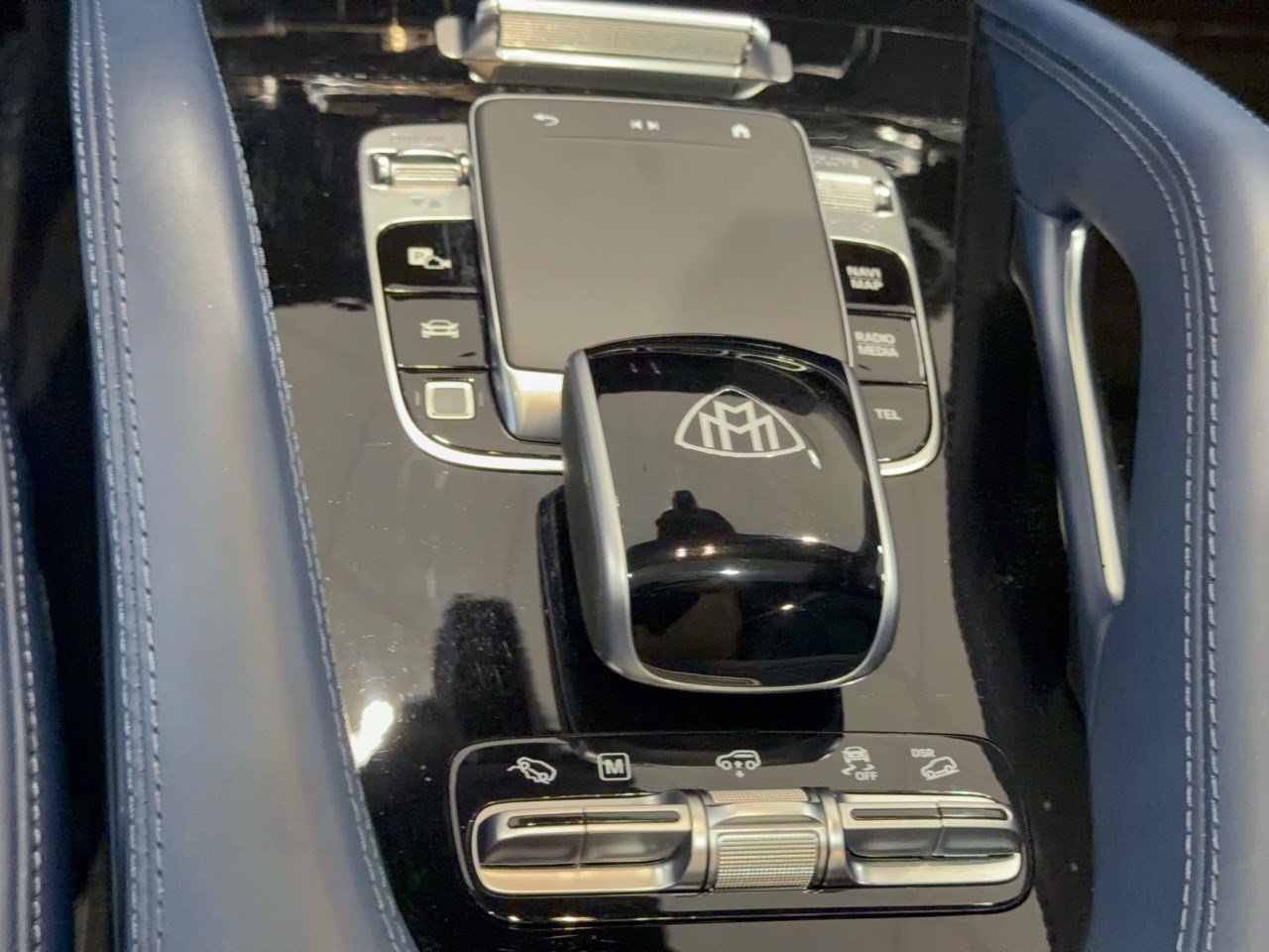 Certified 2025 Mercedes-Benz Maybach GLS 600 4MATIC image 31