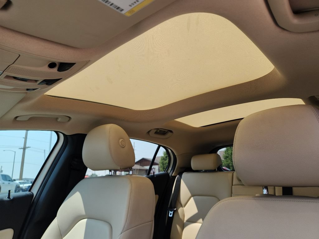 Used 2018 Mercedes-Benz GLA 250 4MATIC image 5