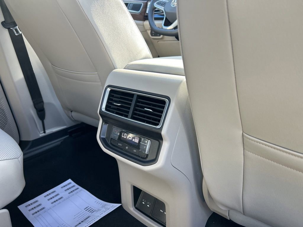 New 2026 Volkswagen Atlas SE FWD image 50