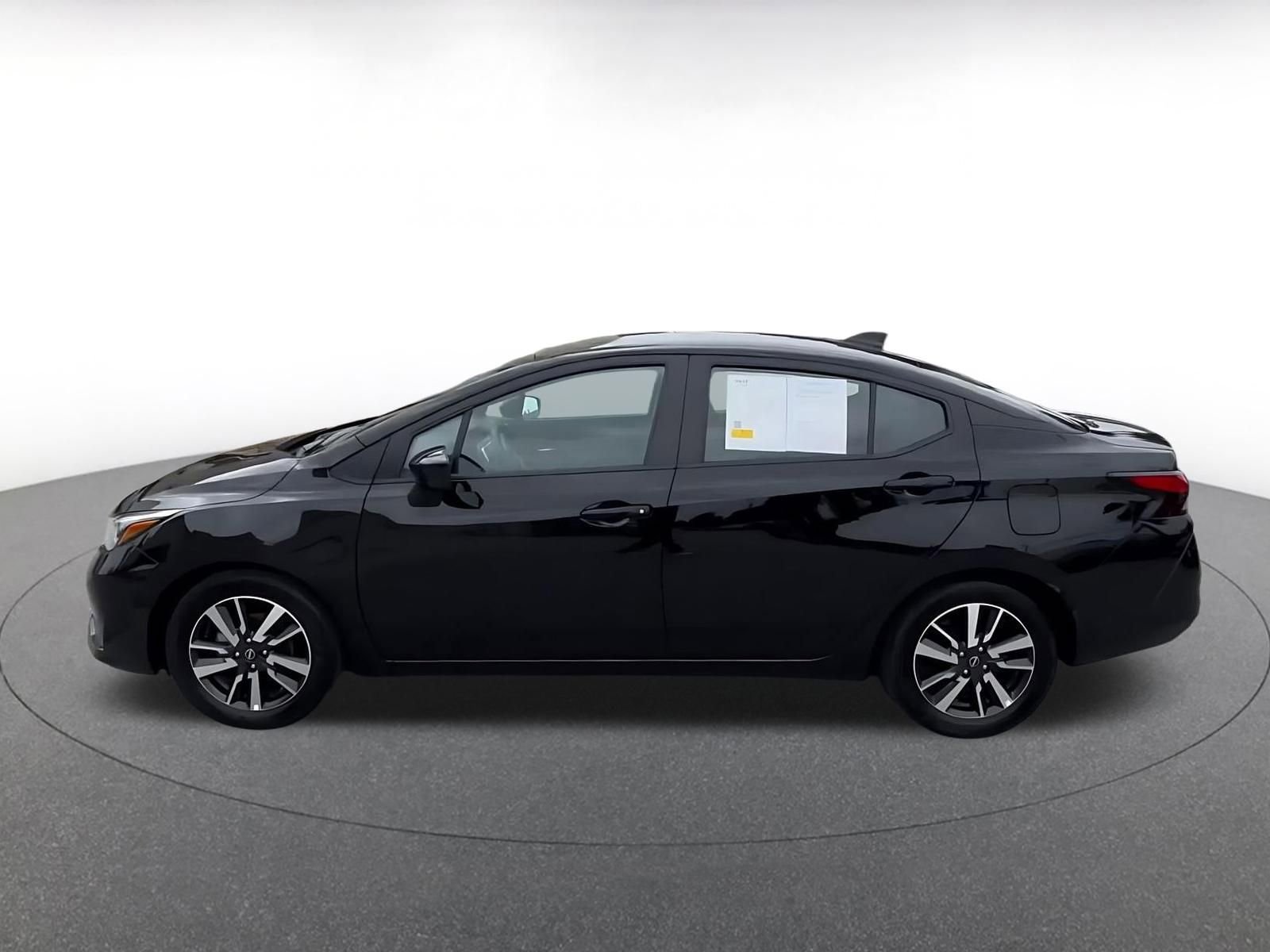 Used 2025 Nissan Versa SV FWD image 9