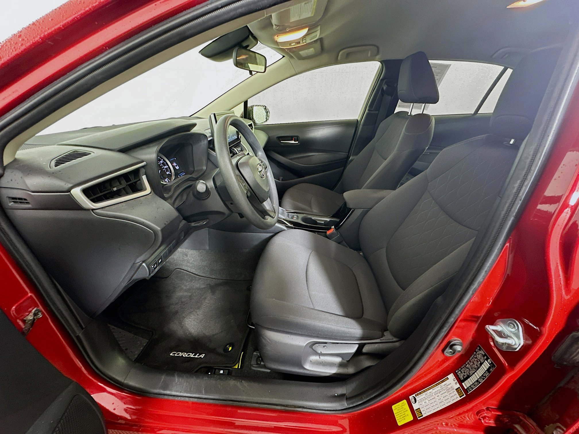 Used 2020 Toyota Corolla LE image 13