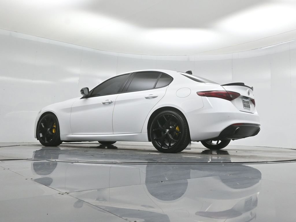Used 2021 Alfa Romeo Giulia Ti w/ Nero Edizione RWD image 47