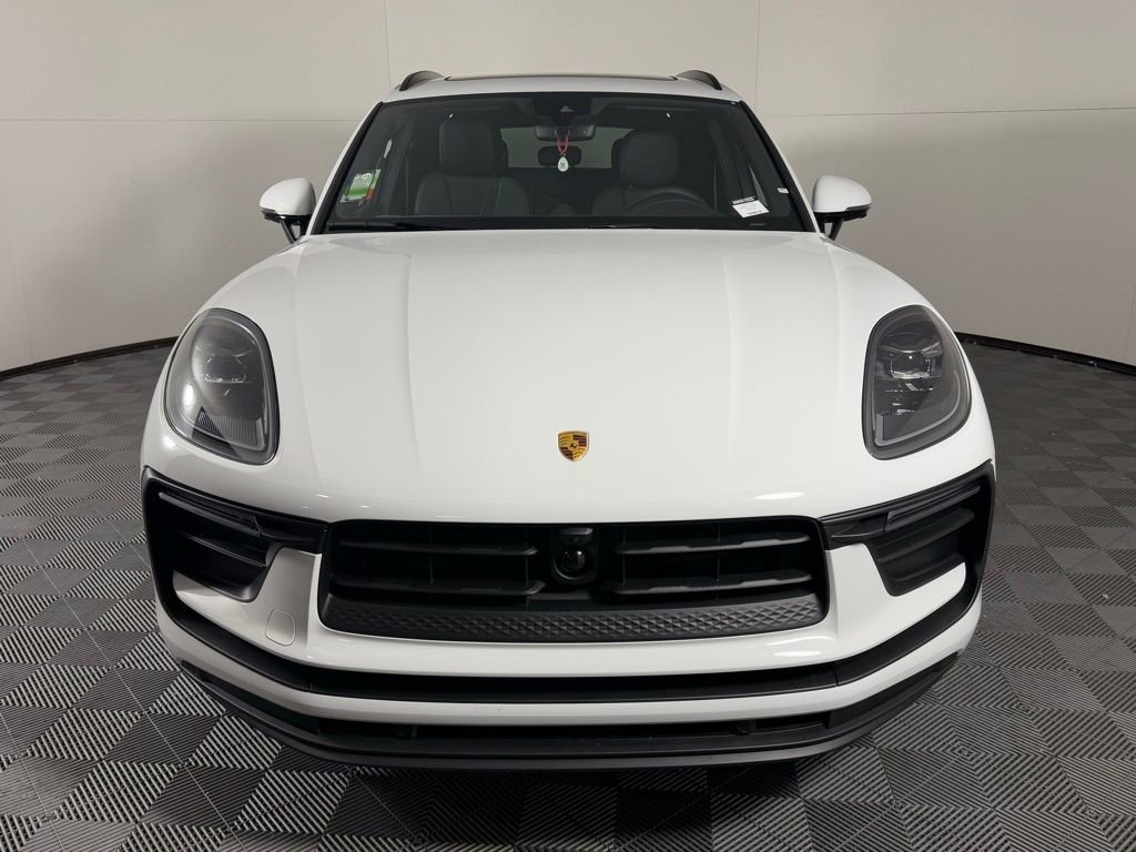 New 2026 Porsche Macan image 10