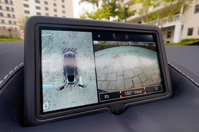 Used 2023 Aston Martin V12 Vantage Roadster RWD image 78