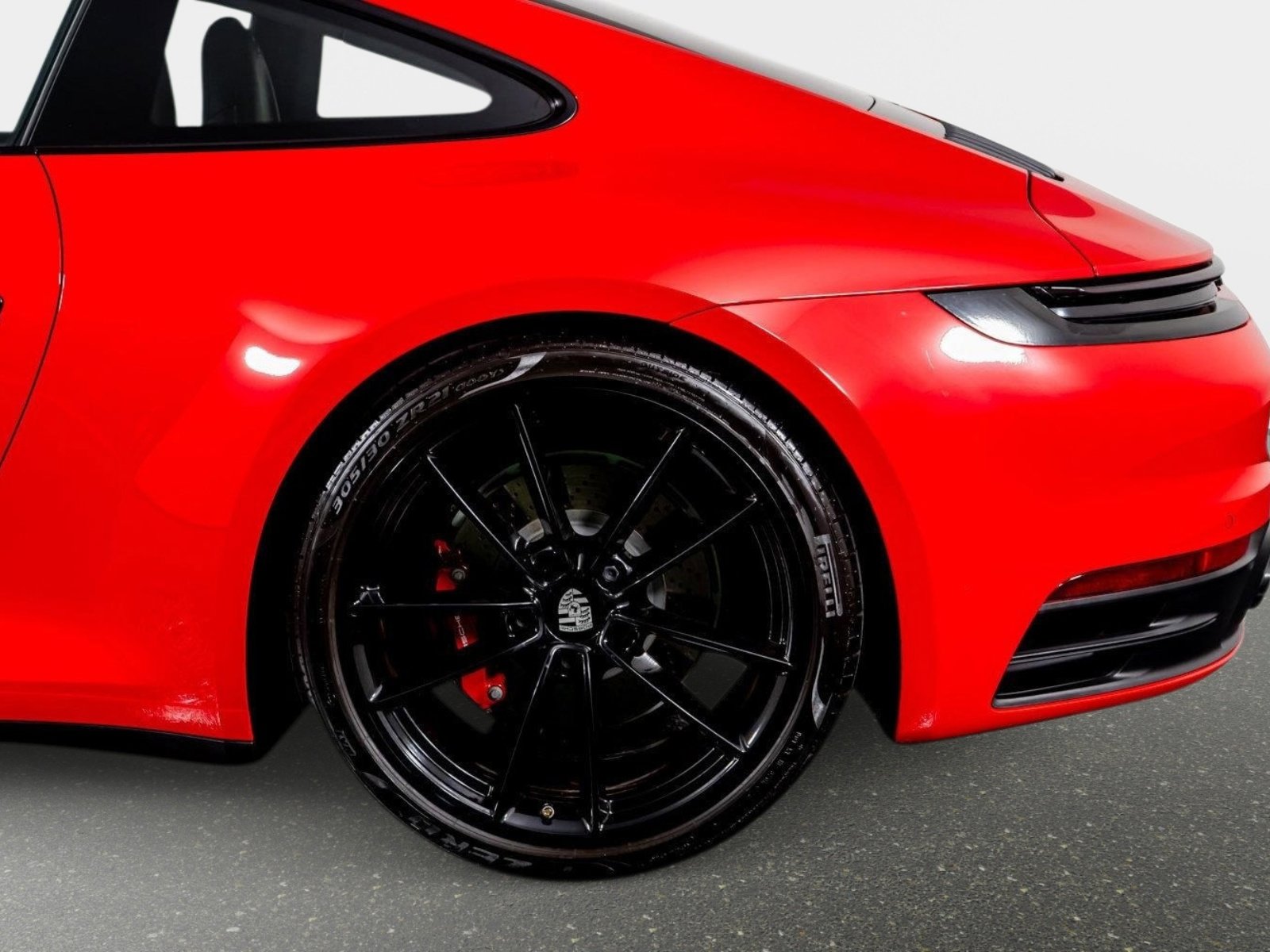 Used 2020 Porsche 911 Carrera 4S w/ Sport Package image 17