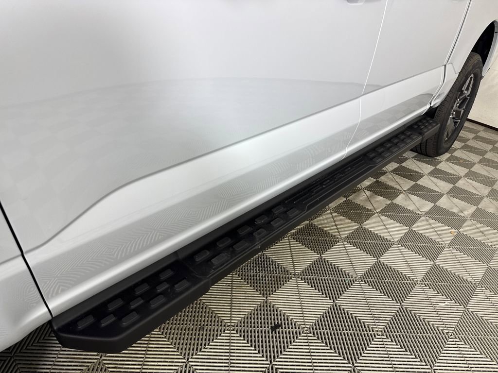 New 2025 Ford F150 Lightning Flash image 28