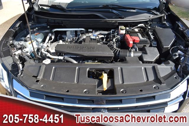 Used 2024 Nissan Rogue S image 37