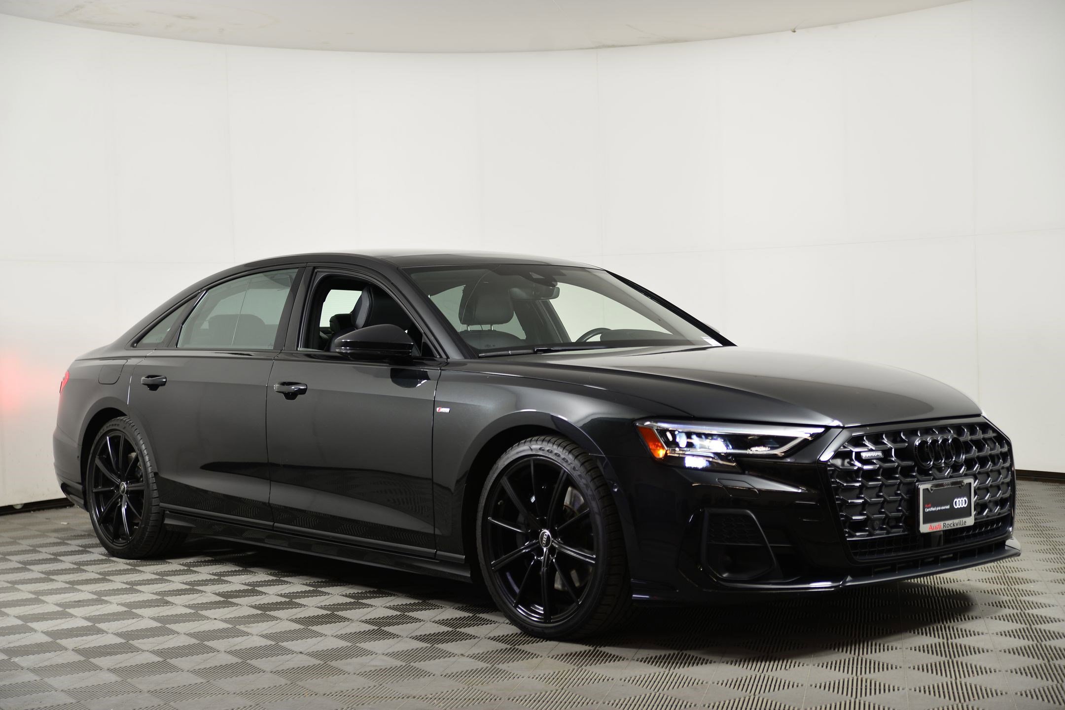 Used 2022 Audi A8 L 3.0T image 6